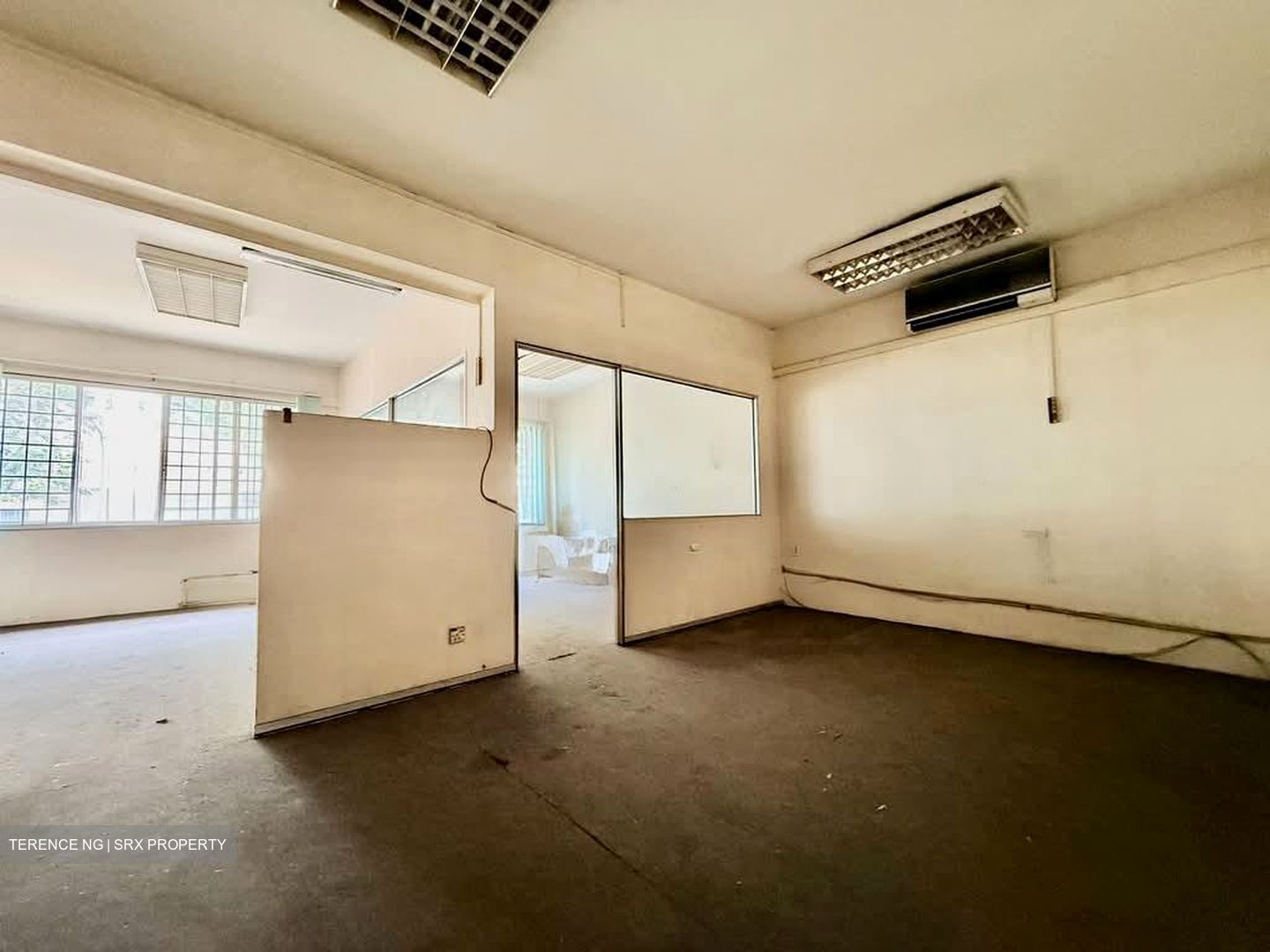 Yio Chu Kang Road (D19), Shop House #605345041